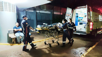 Motociclista fica em estado gravíssimo ao bater contra lixeira em Dourados