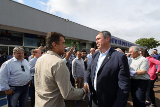 Governador Eduardo Riedel anuncia investimentos e vistoria obras em extensa agenda de compromissos públicos em Dourados