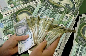 Agentes paraguaios flagram rapaz brasileiro com 100 milhões de guaranis na fronteira