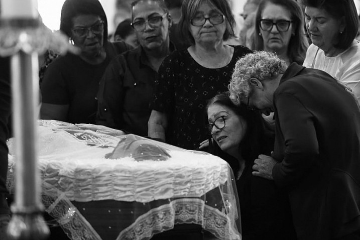 Juiz mantém prisão de autor e libera três envolvidos no assassinato do padre Alexandro Lima