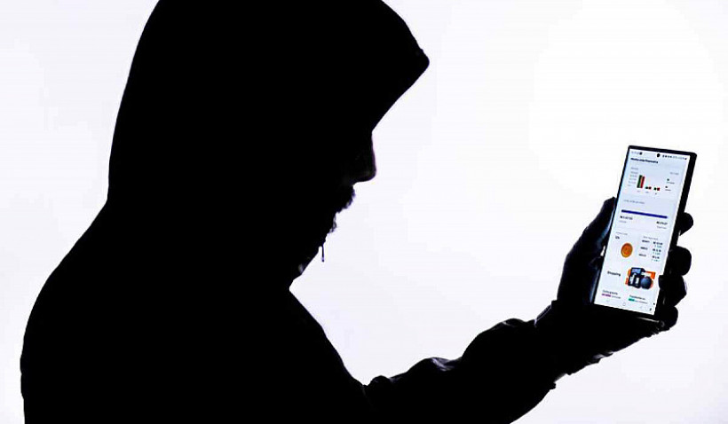 Amiga aplica golpe e faz mais de R$ 37 mil em transferências