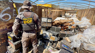 DOF intercepta carreta na BR-487 e apreende 151 quilos de droga Ice avaliada milionária