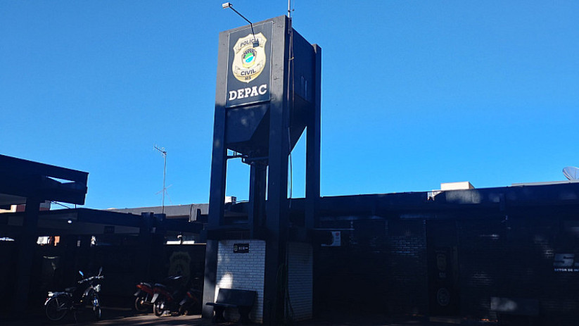 Jovem tem moto roubada após ser rendida por criminosos armados em Dourados