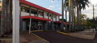 Adolescente tem perna amputada e outra esmagada em maquinário