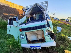 Colisão entre Kombi e carreta mata casal na BR-163 no MS