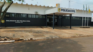 Casal é encontrado morto em casa e polícia investiga feminicídio