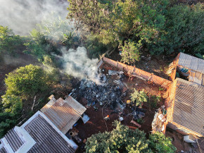 Homem morre carbonizado após incêndio destruir residência na Vila São Brás