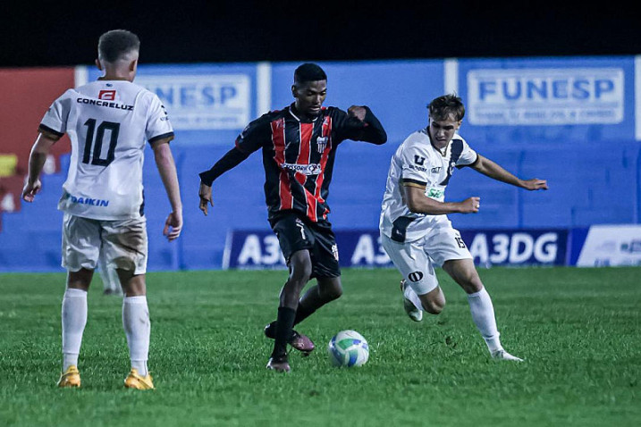 Equipe de Três Lagoas faz 2 a 1 no Jacques da Luz em duelo marcado por intensidade, boas jogadas e muita entrega dentro de campo