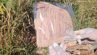 Brasileira desaparecida é encontrada morta com sinais de tortura e bilhete de grupo criminoso na fronteira