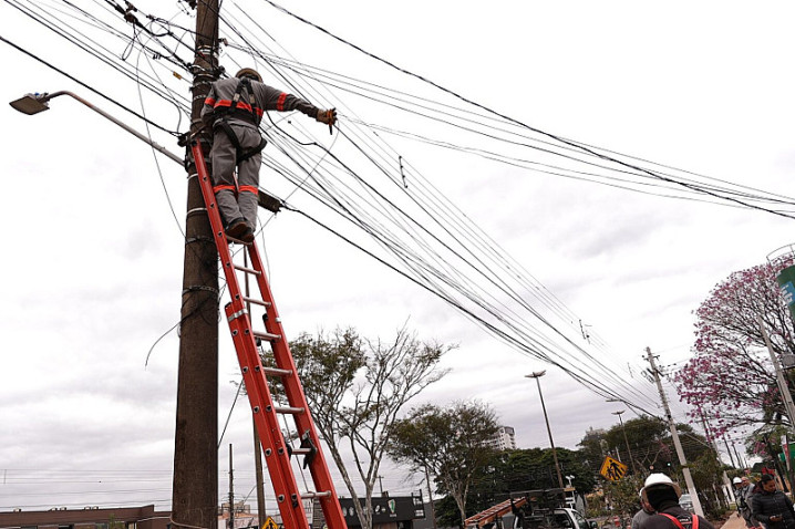 Prefeitura inicia projeto Poste Limpo em parceria com empresas nesta quarta-feira