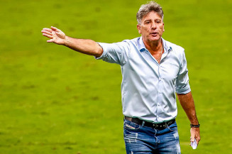 Sem titulares, Grêmio testa jovens e faz jogo protocolar para se classificar