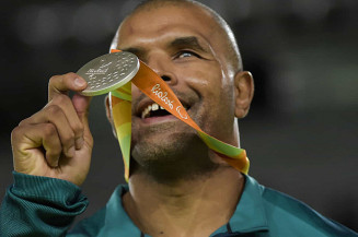 Ídolo do judô paraolímpico, Antônio Tenório está na UTI com Covid