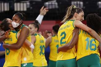 Brasileiras têm vitória apertada contra dominicanas