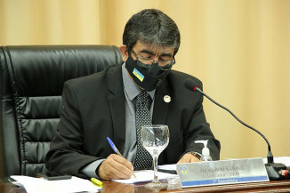 Com emenda impositiva, Juscelino Cabral destina recursos do orçamento para a Educação