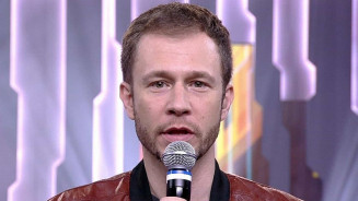 Tiago Leifert desmente rumores sobre o motivo de saída da Globo