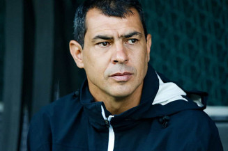 Após 5 jogos, Carille detecta problemas no elenco do Santos e sonha com reforços