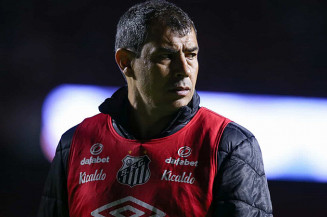 Carille se irrita com a falta de 'postura e atitude' do Santos em Mirassol