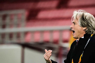 Jorge Jesus está de olho na vaga de Tite após Copa, diz imprensa portuguesa